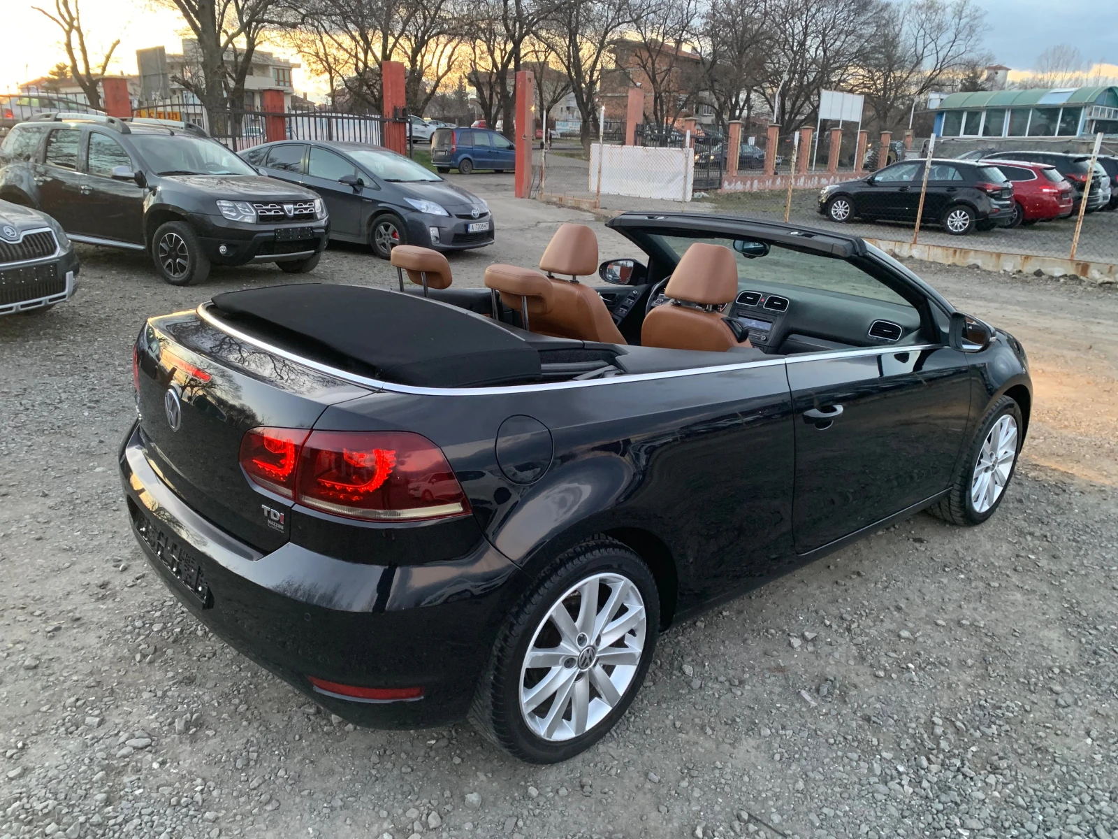 VW Golf VI Restyling Cabriolet  1.6TDi 105к.с EURO 5B - изображение 8