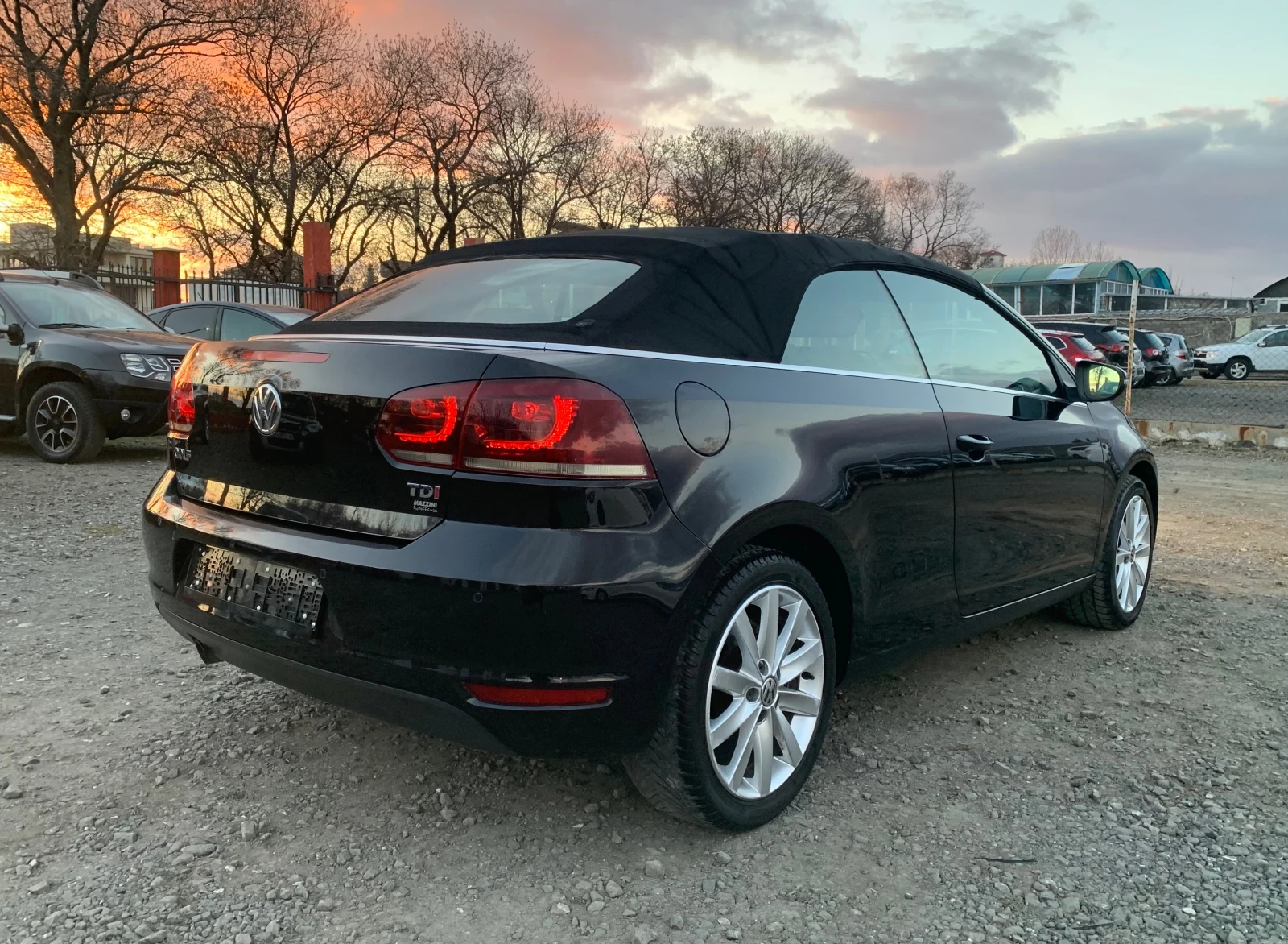 VW Golf VI Restyling Cabriolet  1.6TDi 105к.с EURO 5B - изображение 3