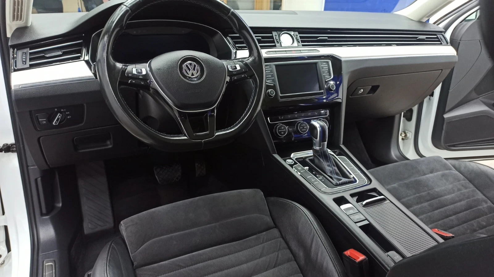 VW Passat 1.4 GTE HIBRID - изображение 8