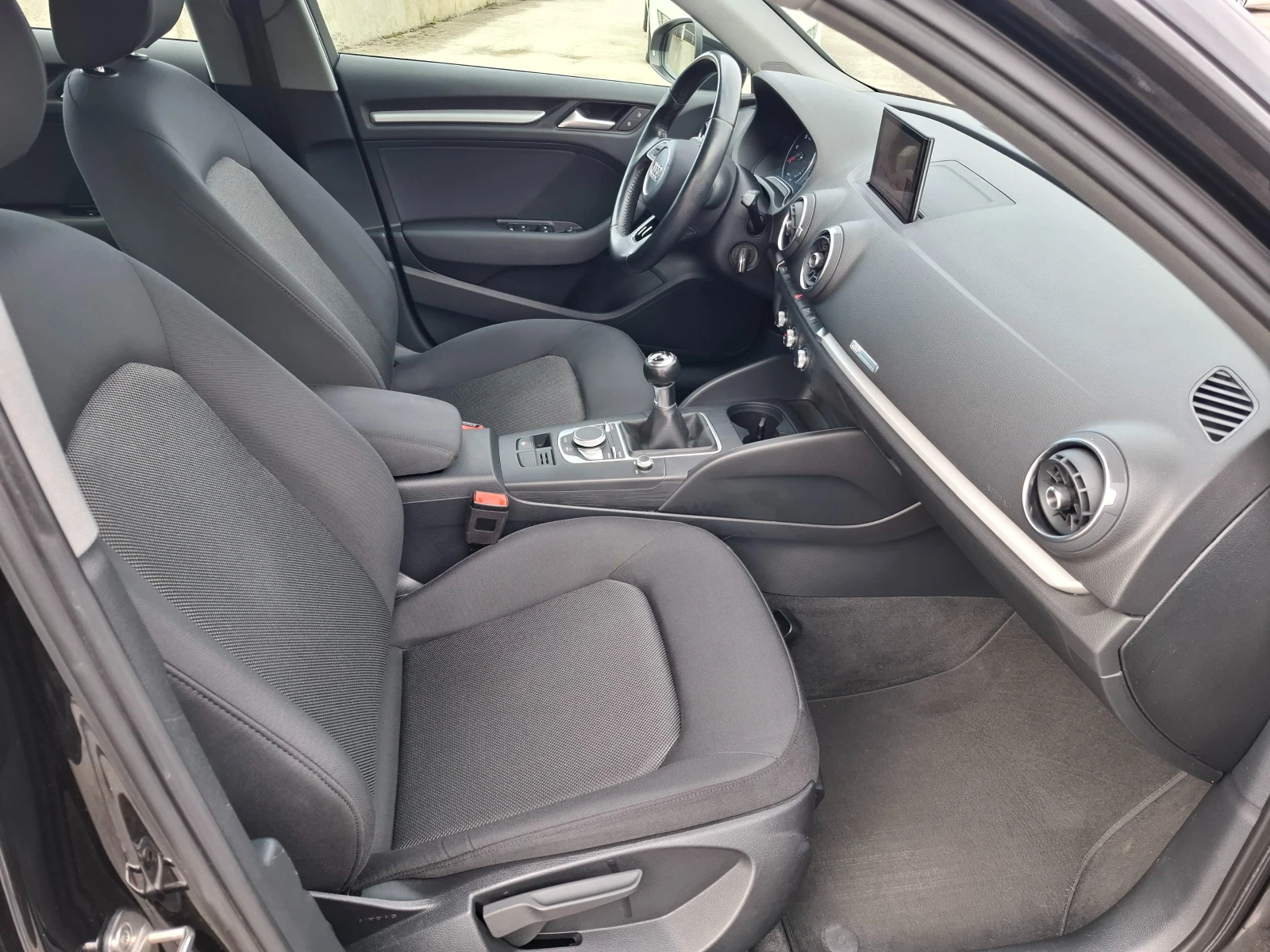 Audi A3 1.6TDI SPORTBACK  NAVI FACE LIFT - изображение 10