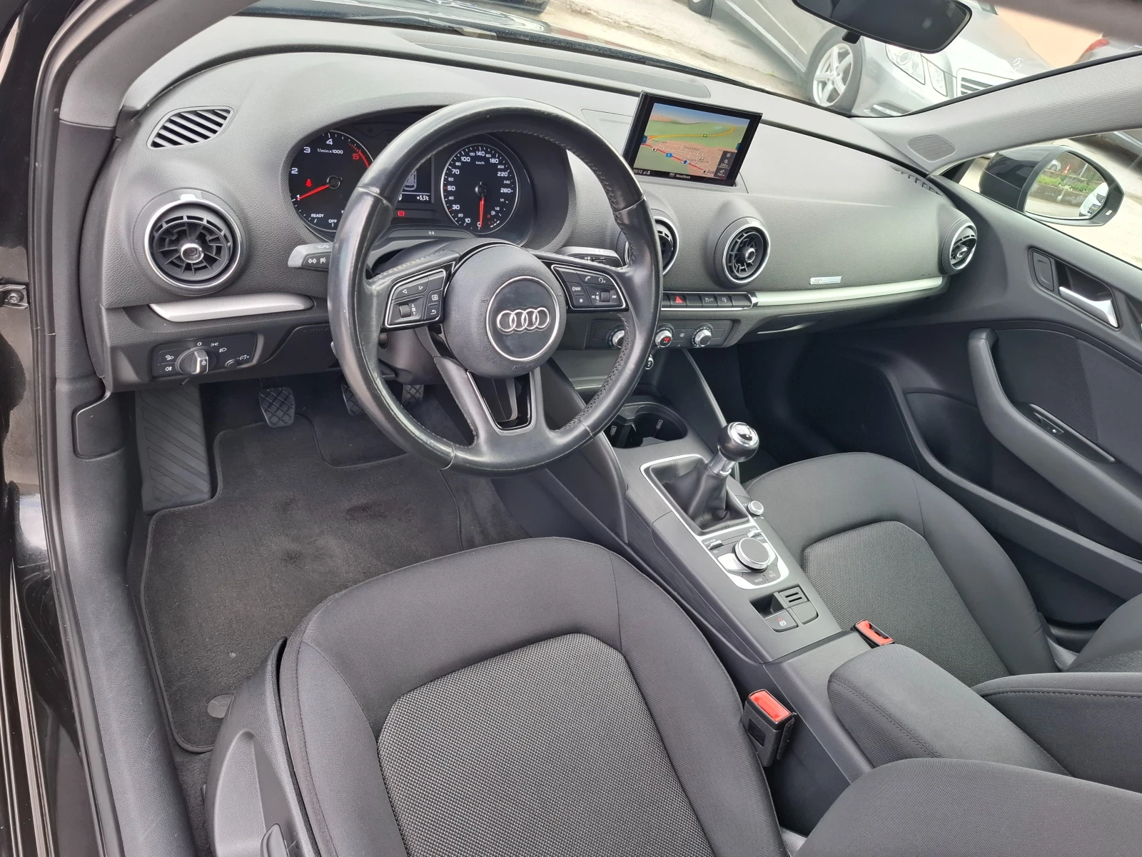 Audi A3 1.6TDI SPORTBACK  NAVI FACE LIFT - изображение 6