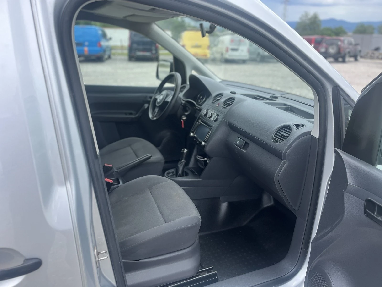VW Caddy 1.6TDI!Топ!Клима!210хил.км! - изображение 6