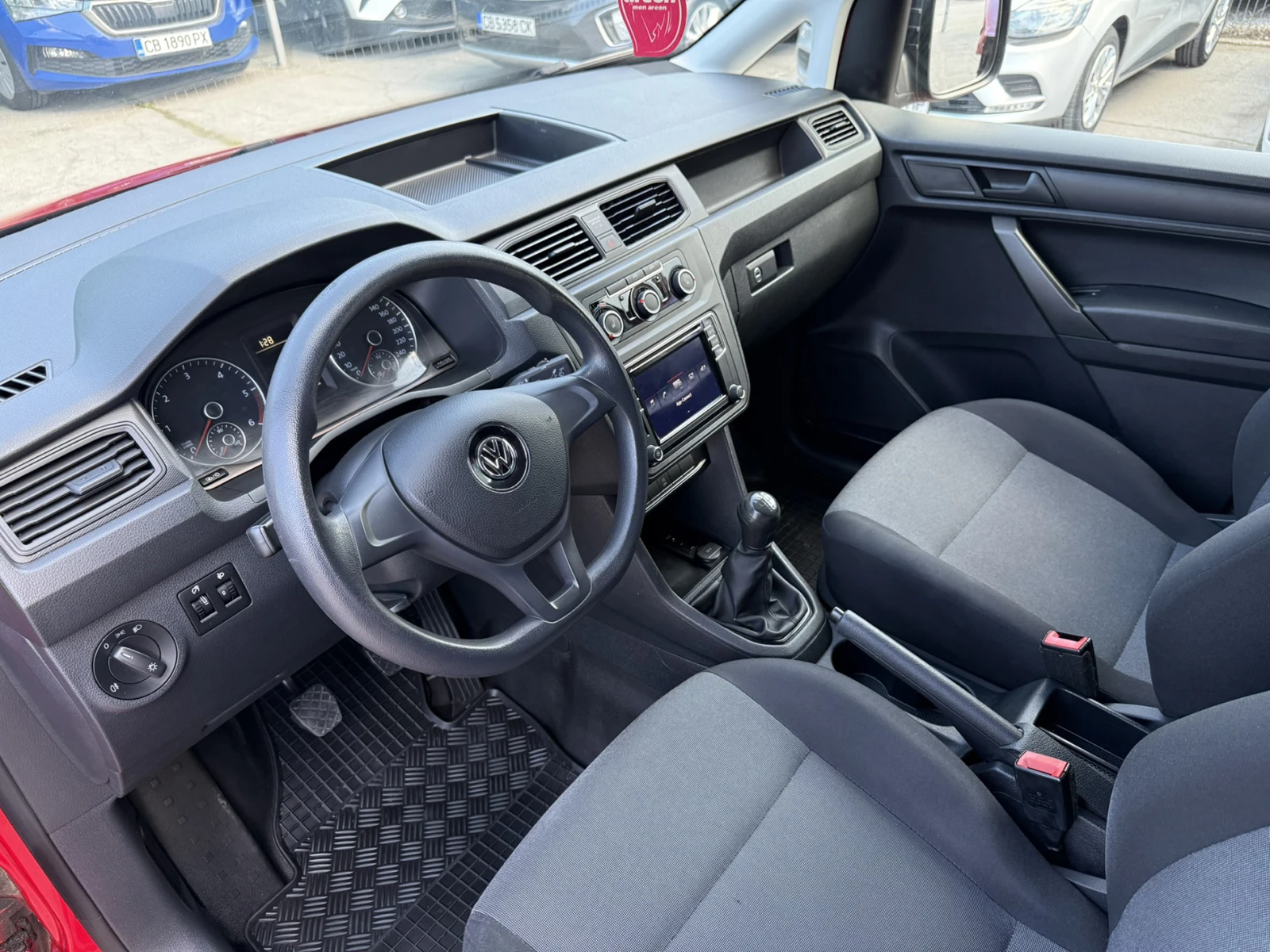 VW Caddy 2.0 TDI Maxi Euro 6 - изображение 7