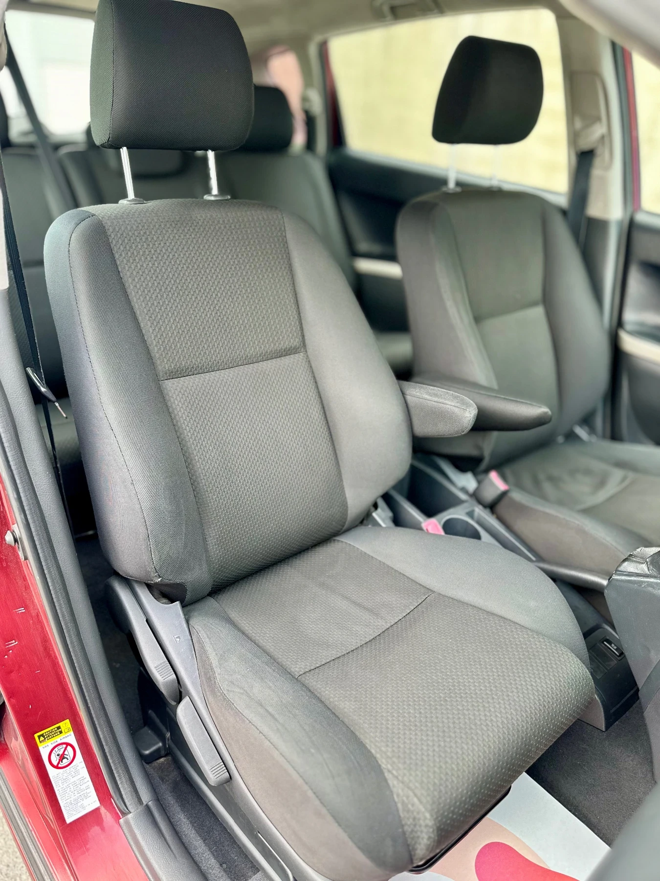 Toyota Corolla verso 2.0 D4D  /7 места/ - изображение 10