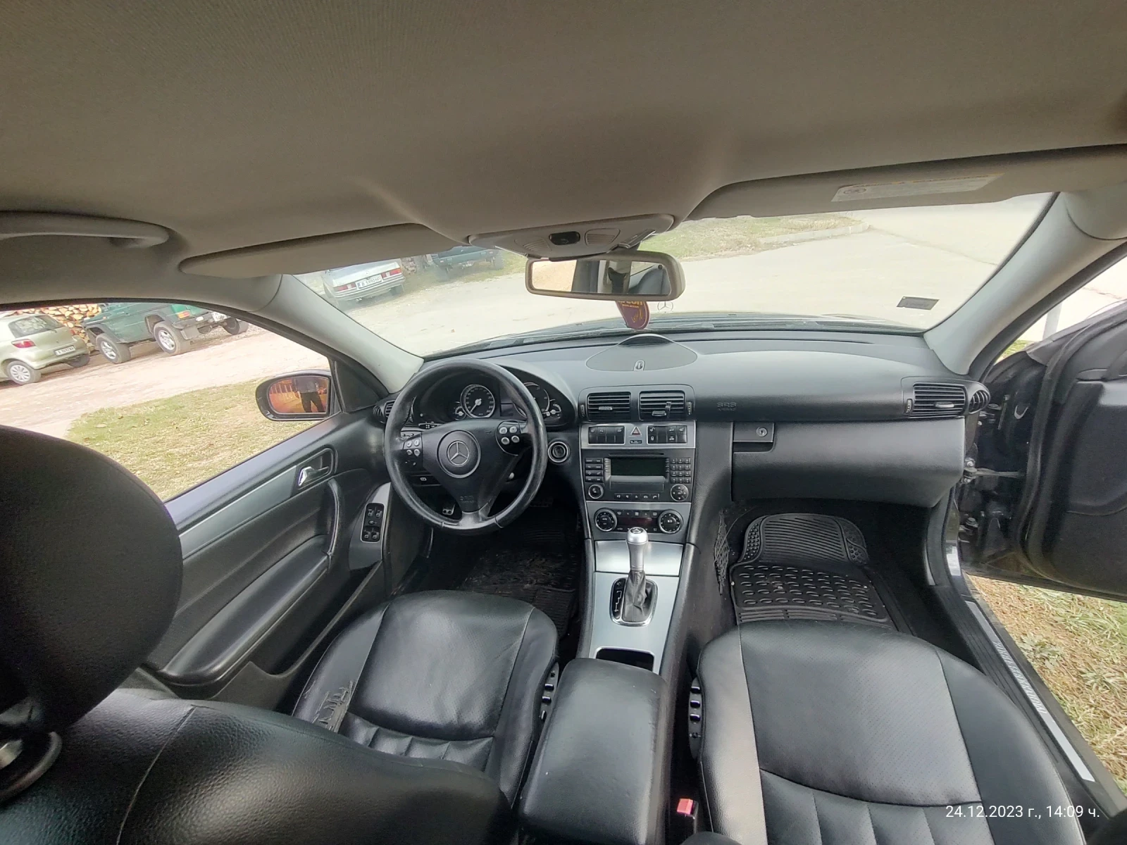 Mercedes-Benz C 320  - изображение 4