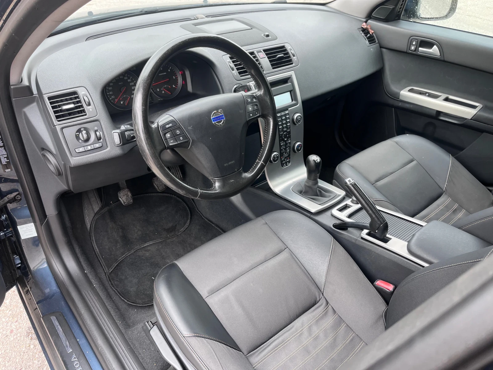 Volvo V50  1.6 hdi ecodrive - изображение 8