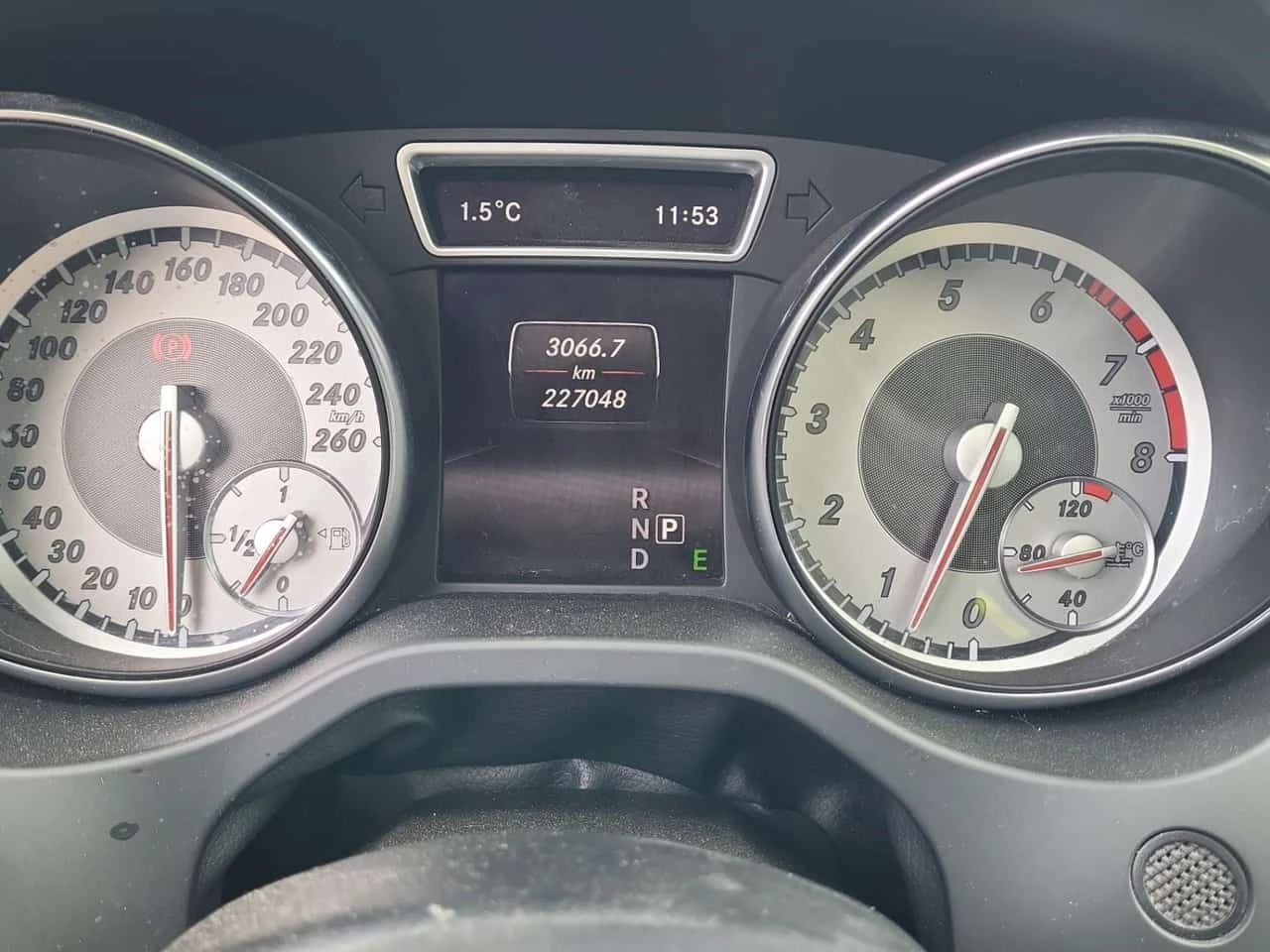 Mercedes-Benz CLA 250 * 2 КЛЮЧА* ПОДГРЕВ* NAVI* , снимка 9 - Автомобили и джипове - 53732159