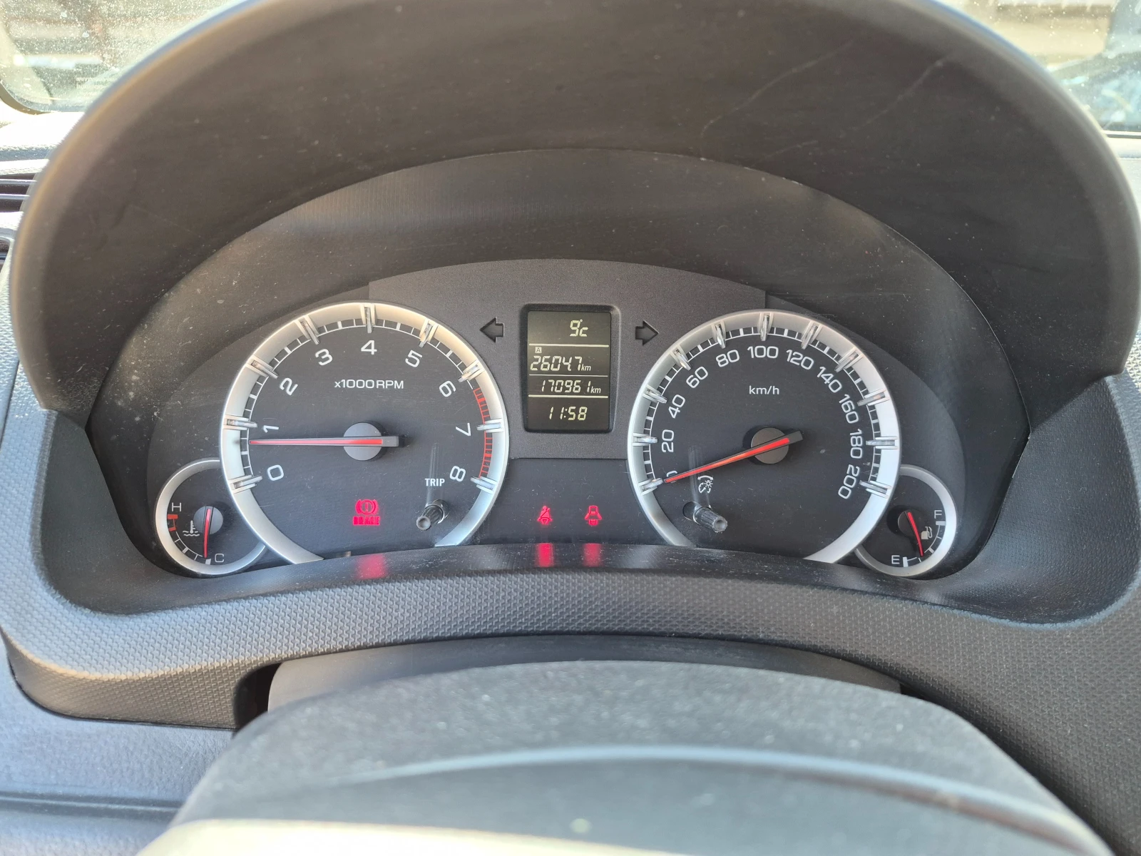 Suzuki Swift 1.2i УНИКАТ, снимка 10 - Автомобили и джипове - 53836169