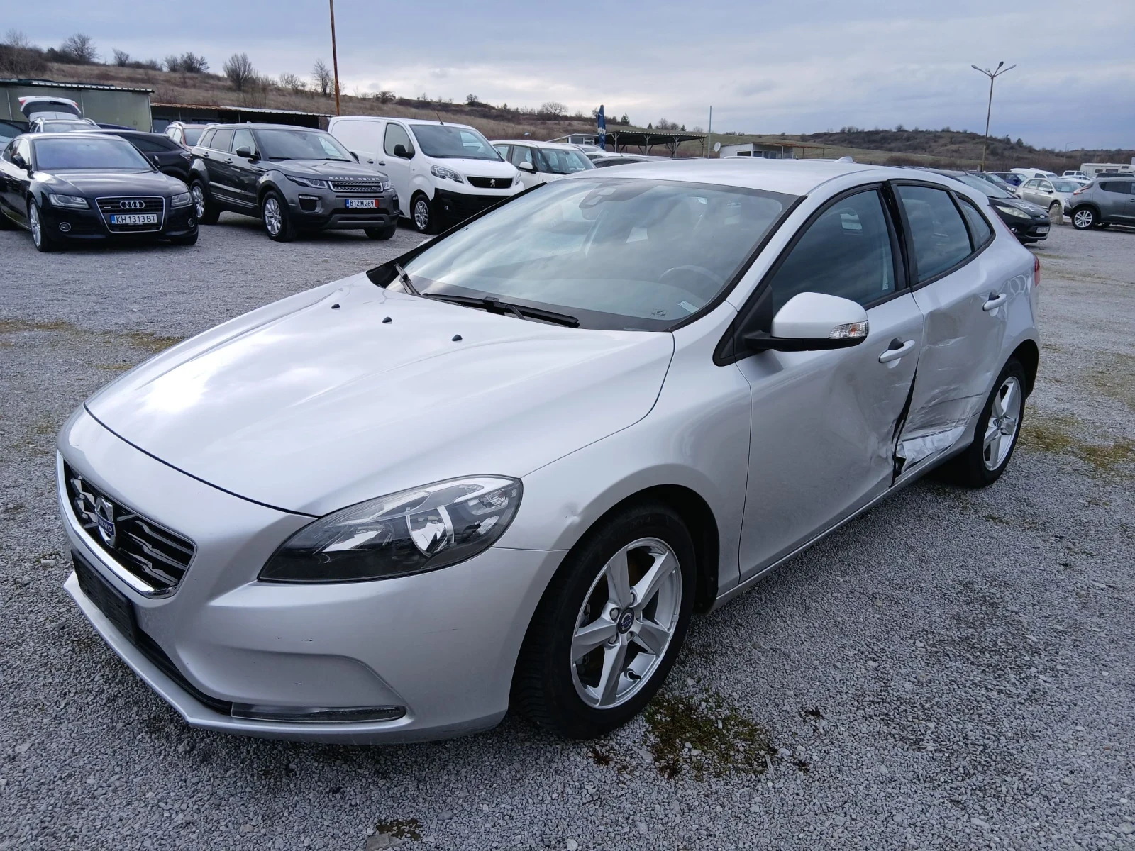 Volvo V40 2.0 d, снимка 3 - Автомобили и джипове - 53979428