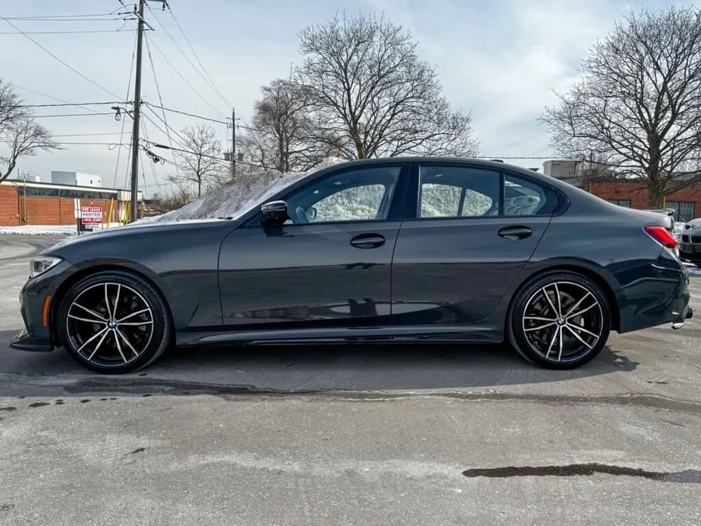 BMW 330 * Self driving/M package/Harmon Kardon/Dravit Grey, снимка 4 - Автомобили и джипове - 53986538