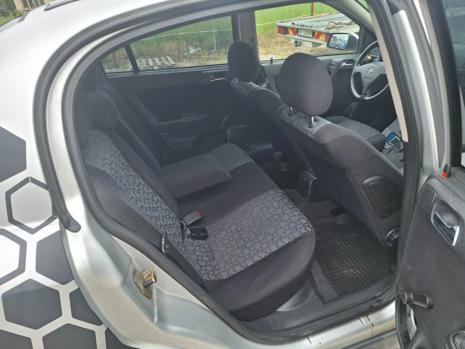 Opel Astra 1.6i klima, снимка 12 - Автомобили и джипове - 54458360