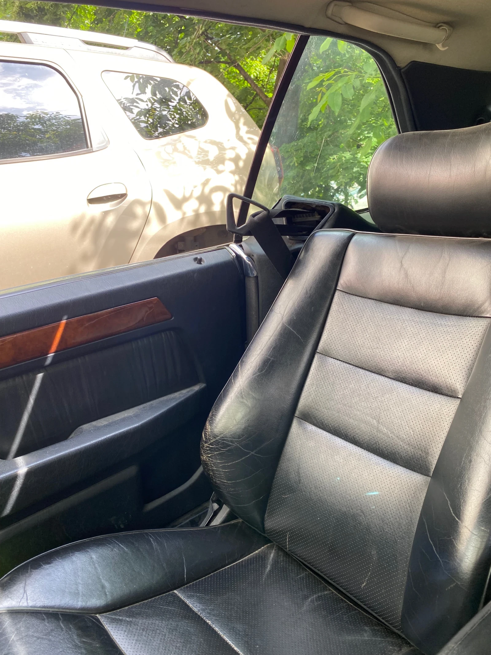 Mercedes-Benz 124 2.3, снимка 7 - Автомобили и джипове - 54775127