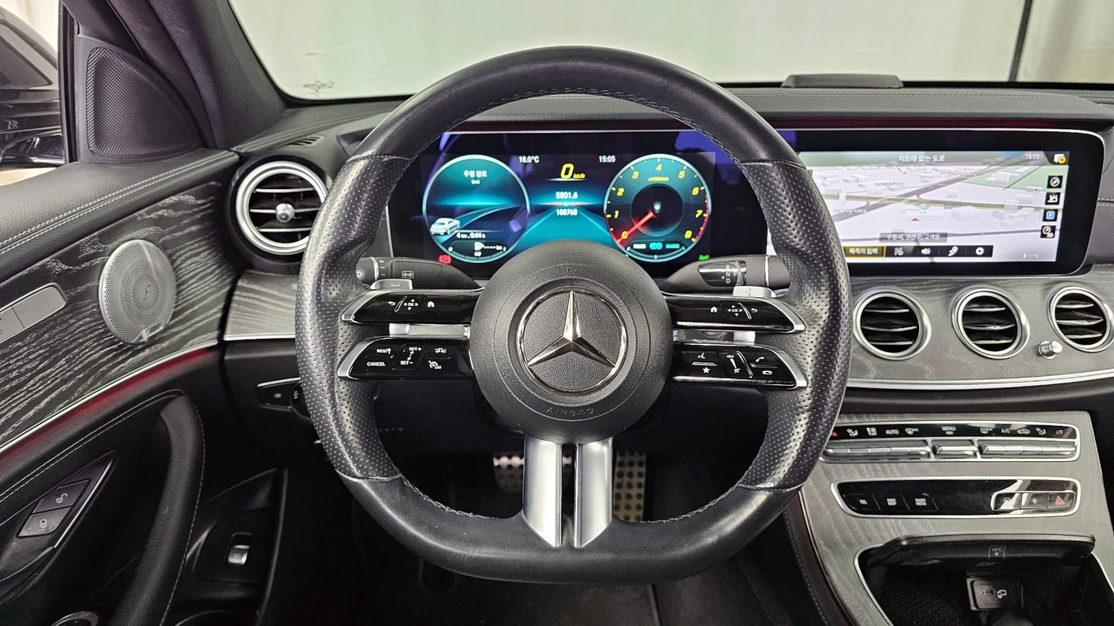 Mercedes-Benz E 350 4MATIC AMG Line Edition, снимка 8 - Автомобили и джипове - 55435277