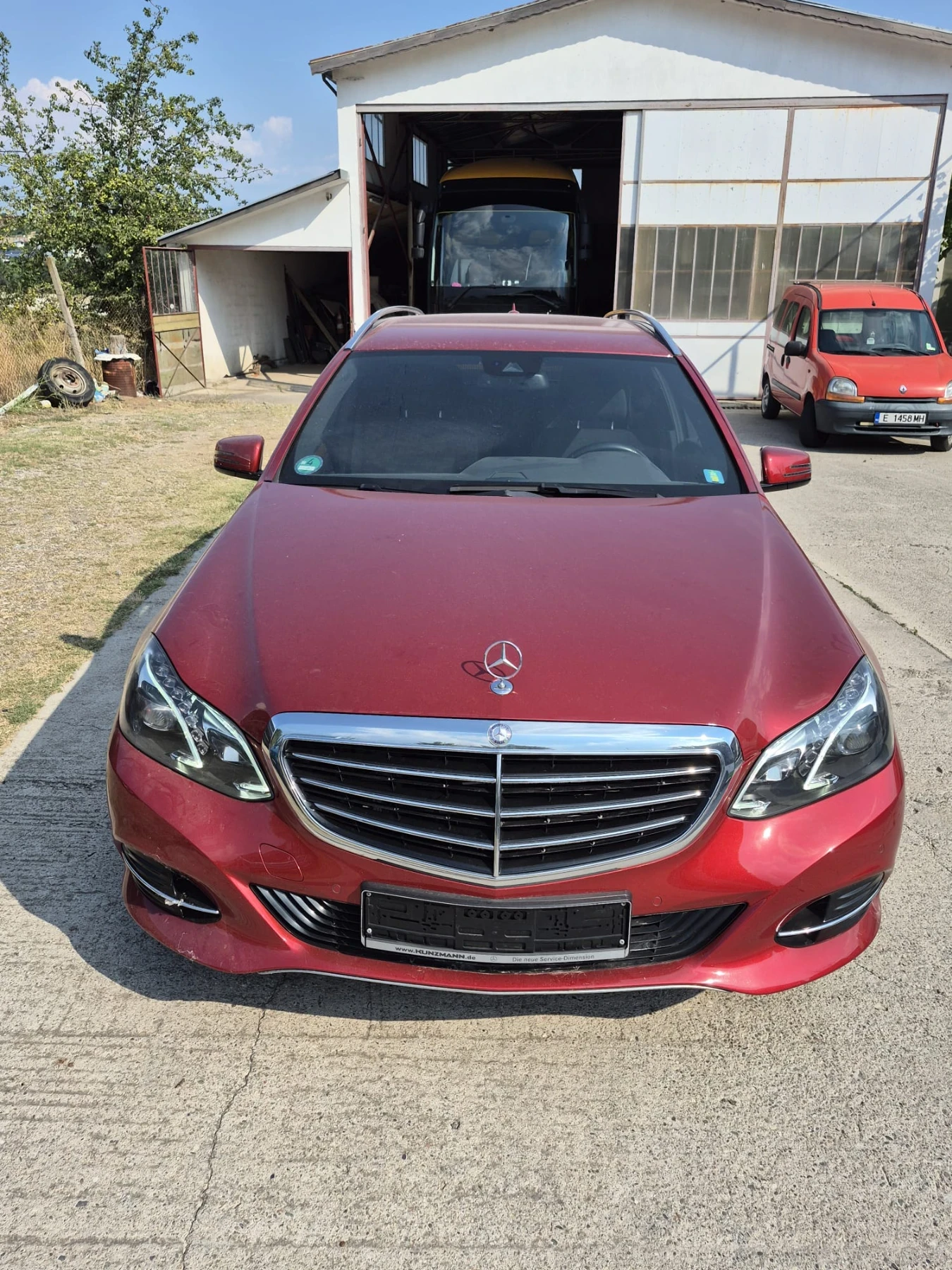 Mercedes-Benz E 220