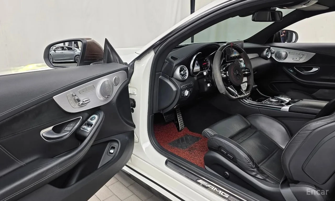 Mercedes-Benz C 63 AMG / COUPE / ФИКСИРАНА ЦЕНА ДО БГ С ВСИЧКИ ТАКСИ /, снимка 10 - Автомобили и джипове - 56131084