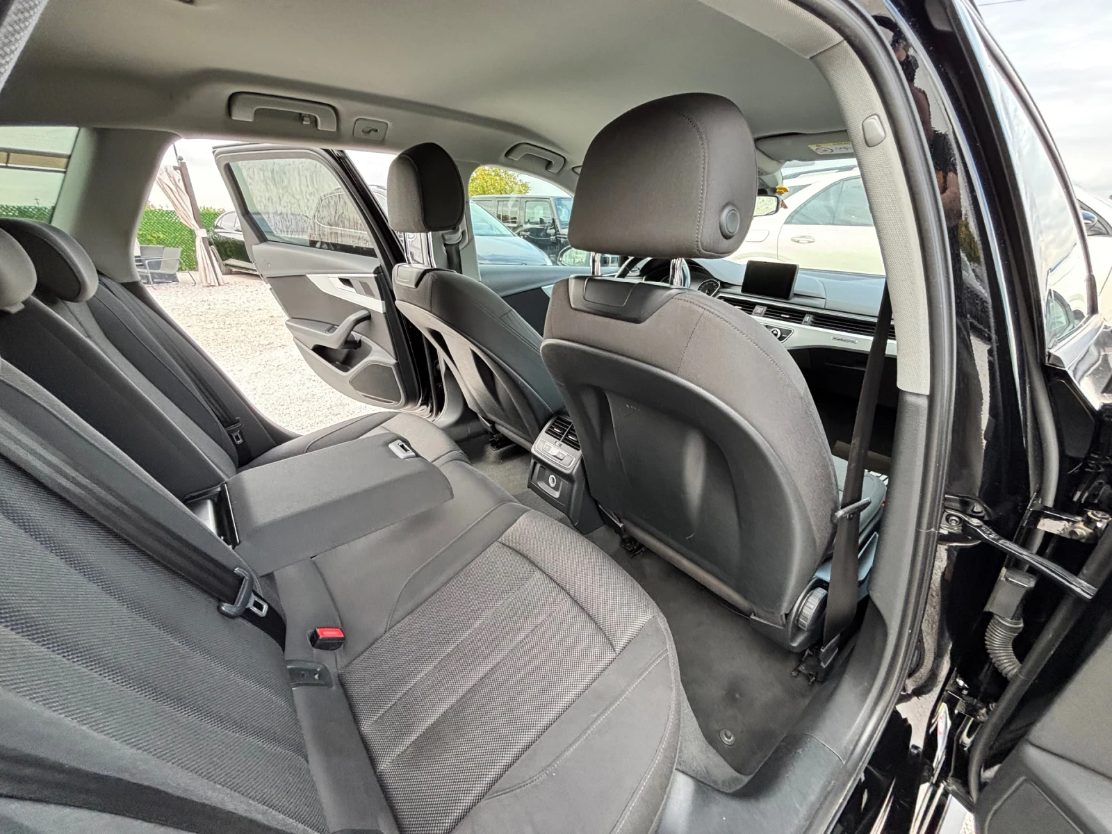 Audi A4 Allroad 2.0D/ALLROAD/FACE/4X4/NAVI/LED/KEYLESS/TOP | Mobile.bg � ����������� 13