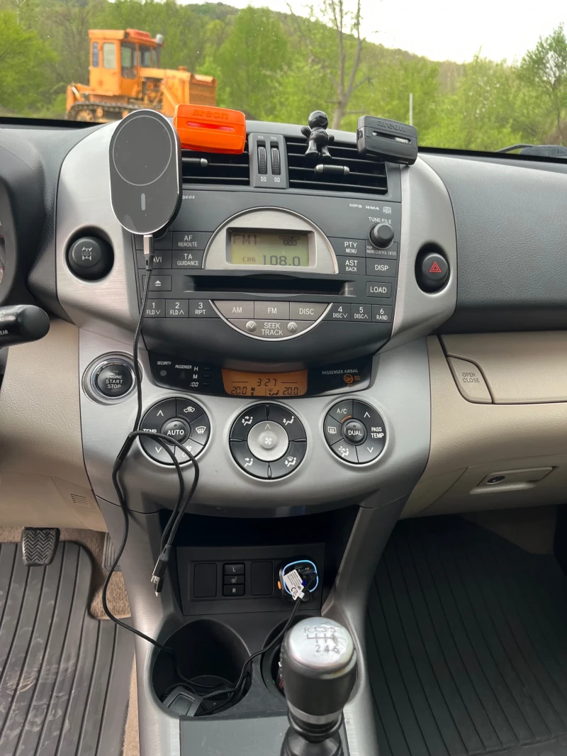 Toyota Rav4, снимка 8 - Автомобили и джипове - 52070490