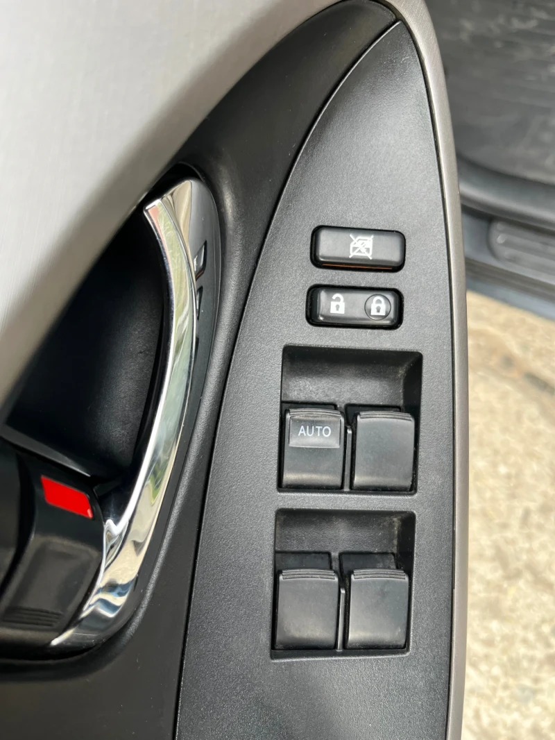 Toyota Rav4, снимка 9 - Автомобили и джипове - 52070490