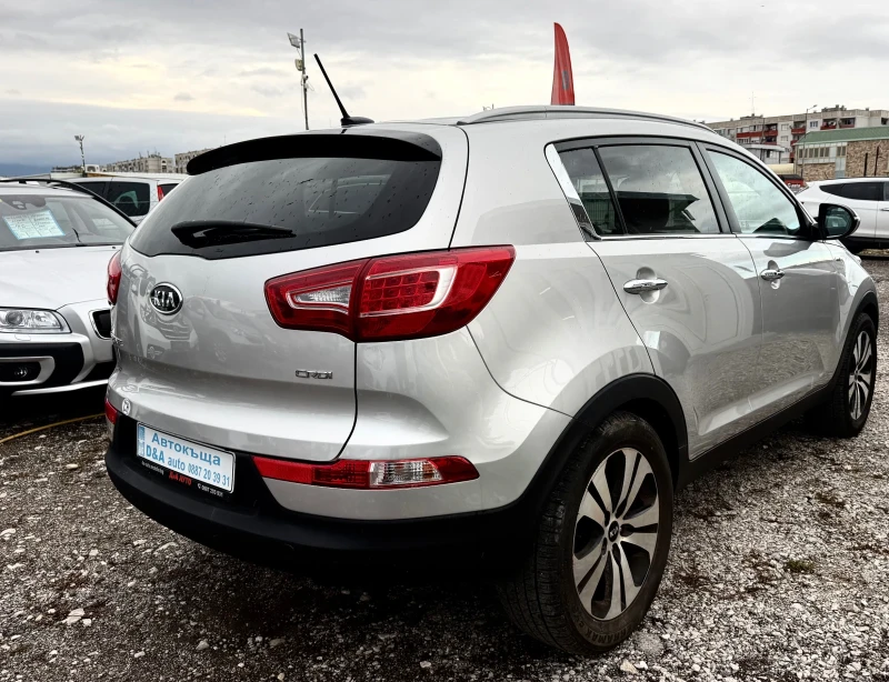 Kia Sportage 2.0CRDI-AWD Швейцария, снимка 6 - Автомобили и джипове - 52296675