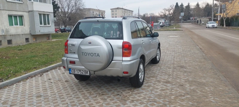 Toyota Rav4, снимка 4 - Автомобили и джипове - 53222161
