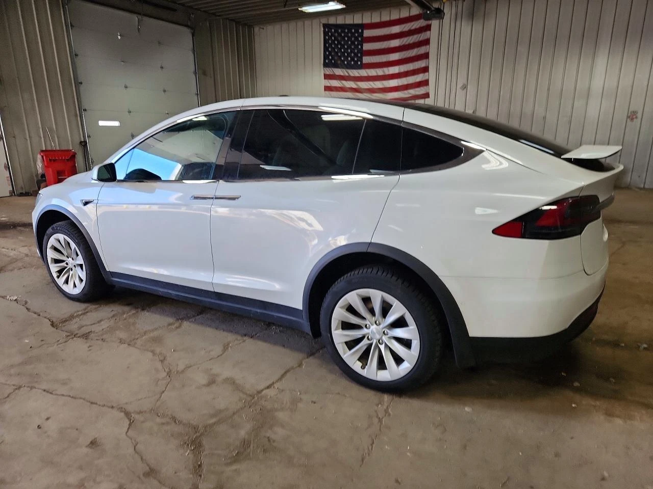 Tesla Model X 75D AWD, снимка 2 - Автомобили и джипове - 54169667