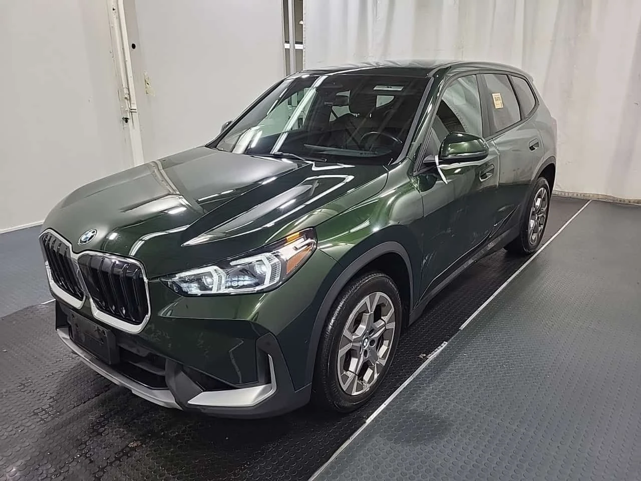 BMW X1 xDrive28i * CARFAX * Един собственик * От BMW * 