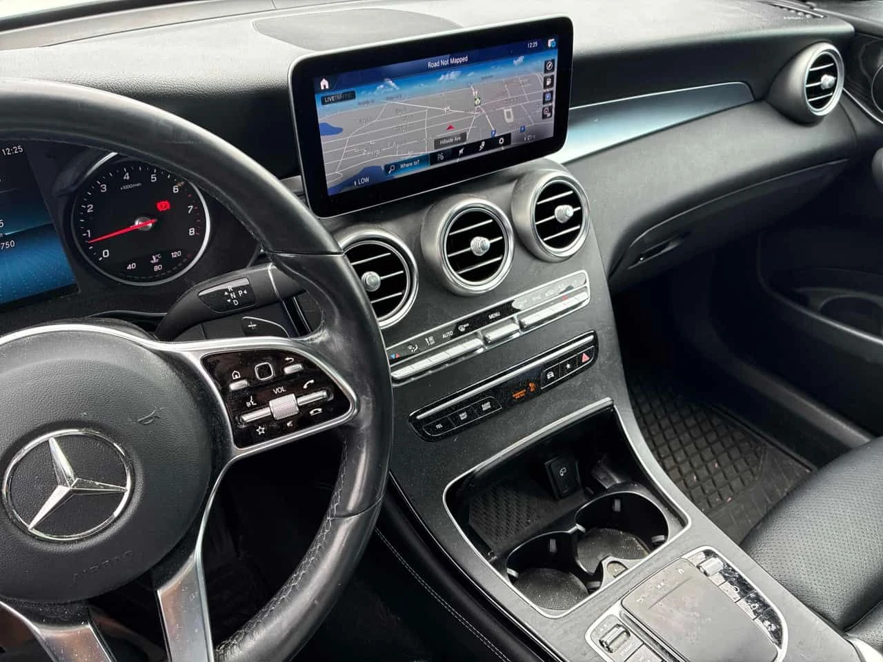 Mercedes-Benz GLC 300 4MATIC/360/ПАНОРАМА/ПОДГРЕВИ, снимка 9 - Автомобили и джипове - 54688284