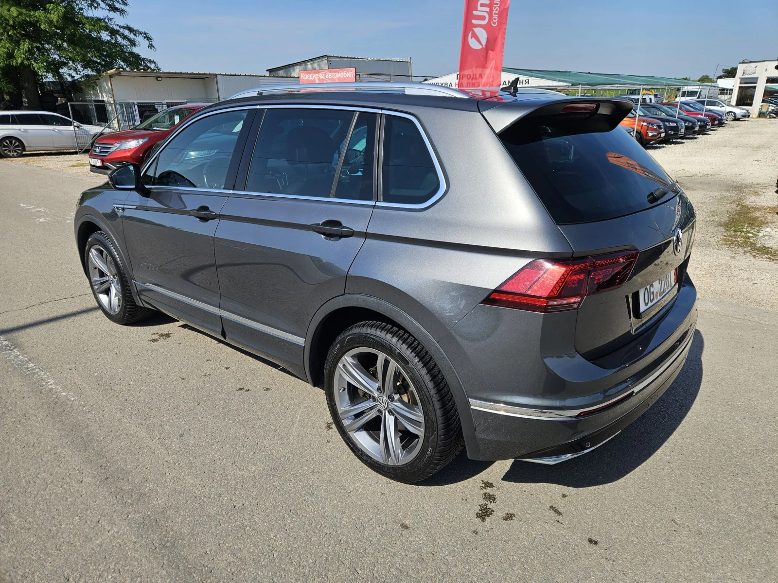 VW Tiguan 2.0 tdi  239 k.c. 3 ? R-LINE, снимка 5 - Автомобили и джипове - 54818789