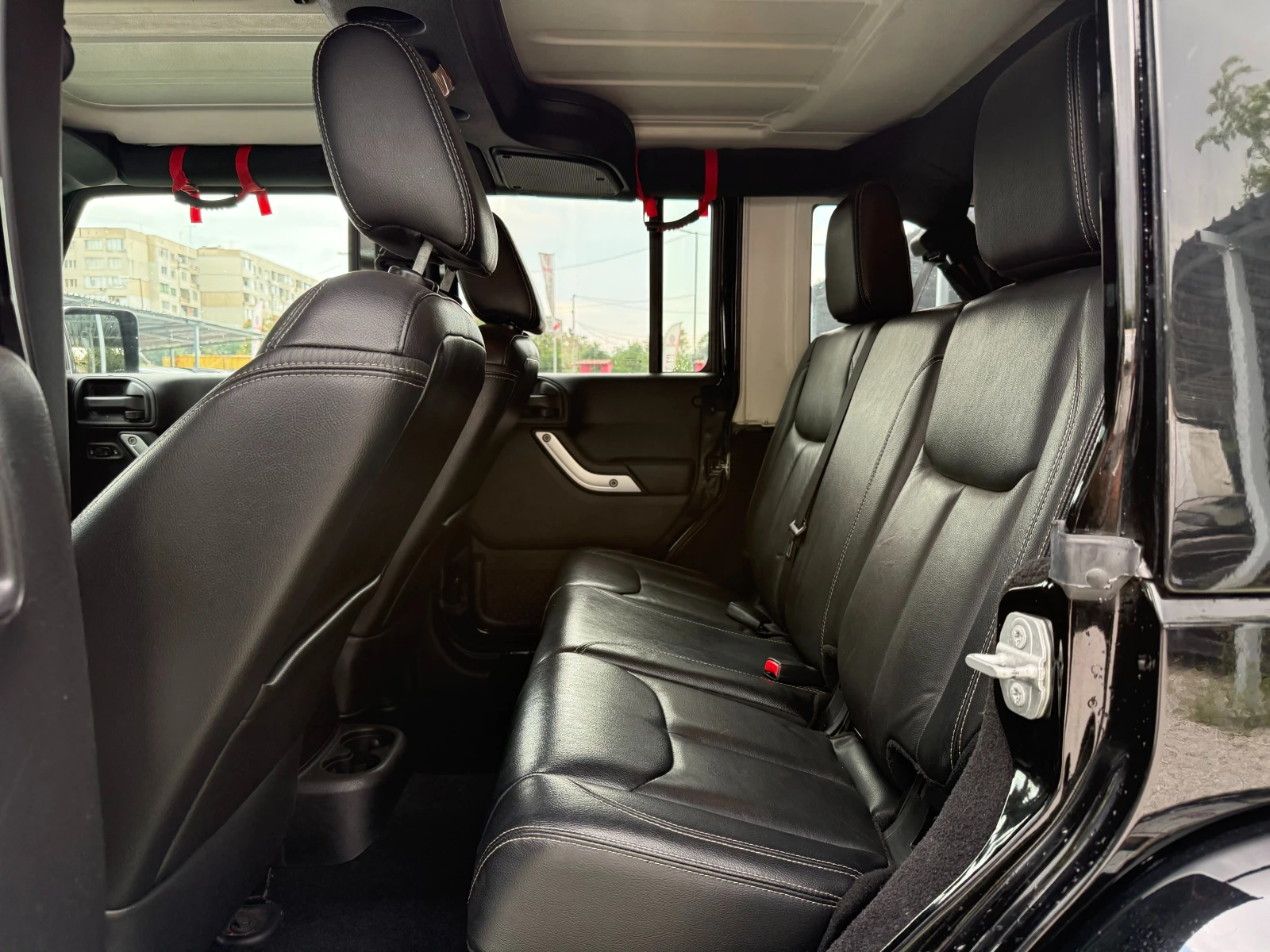 Jeep Wrangler UNLIMITED SAHARA, снимка 11 - Автомобили и джипове - 55437087