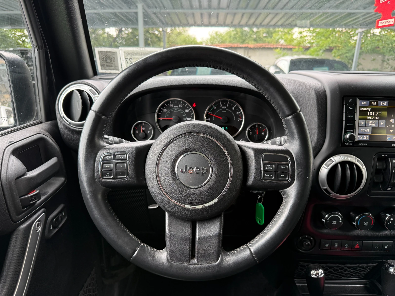 Jeep Wrangler UNLIMITED SAHARA, снимка 13 - Автомобили и джипове - 55437087