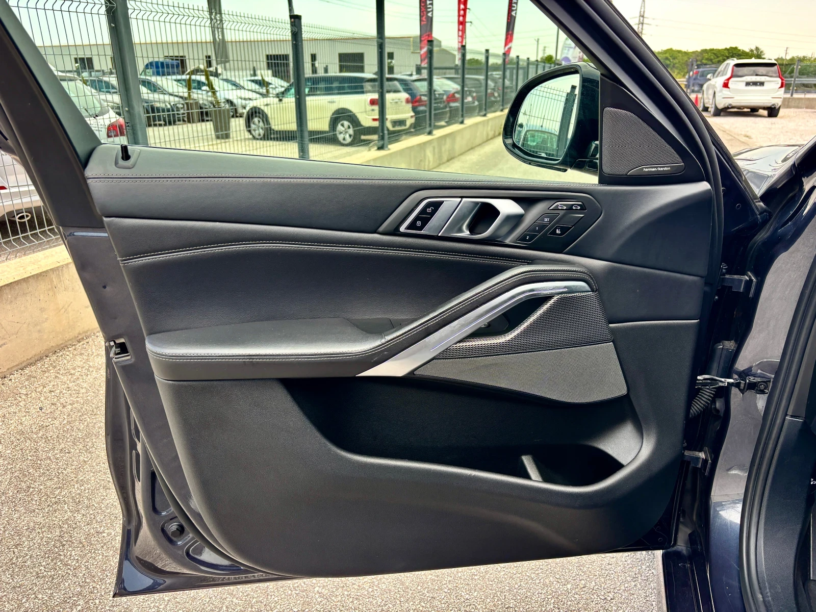 BMW X6 Individual swarovski M-sport, снимка 8 - Автомобили и джипове - 55787418