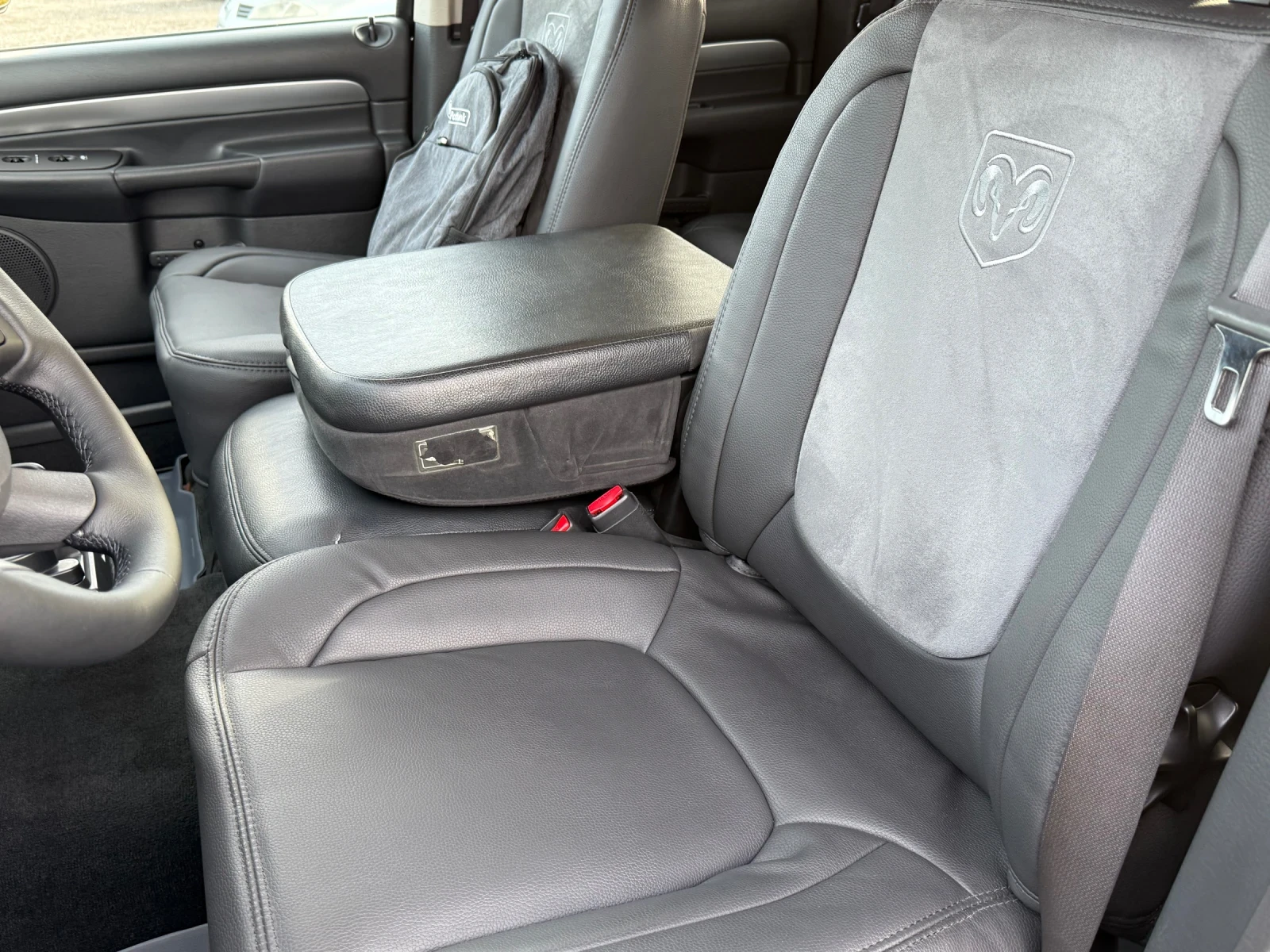 Dodge RAM 2500 Cummins, снимка 12 - Автомобили и джипове - 56035014