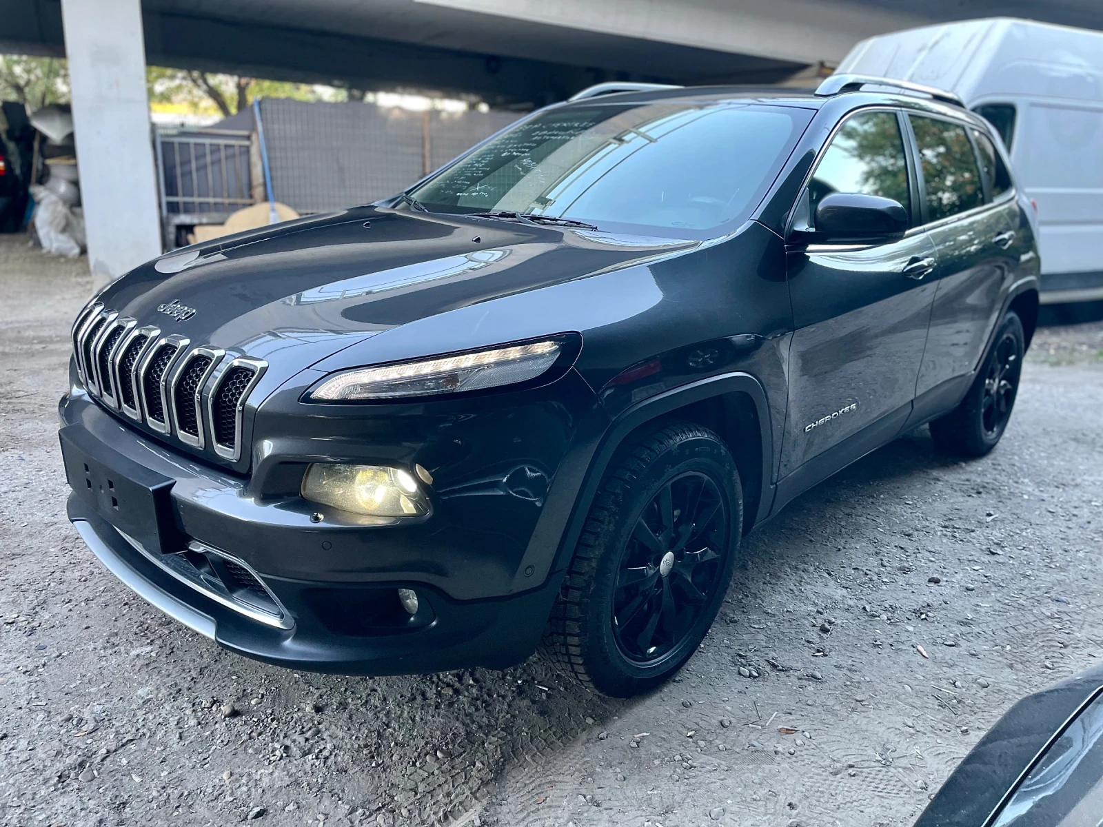 Jeep Cherokee 4x4 ZF 2.0d multijet, снимка 2 - Автомобили и джипове - 56556975