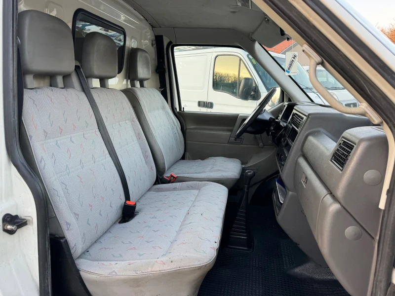 VW T4 2.5TDI 2004 ГОДИНА, снимка 10 - Бусове и автобуси - 48118066