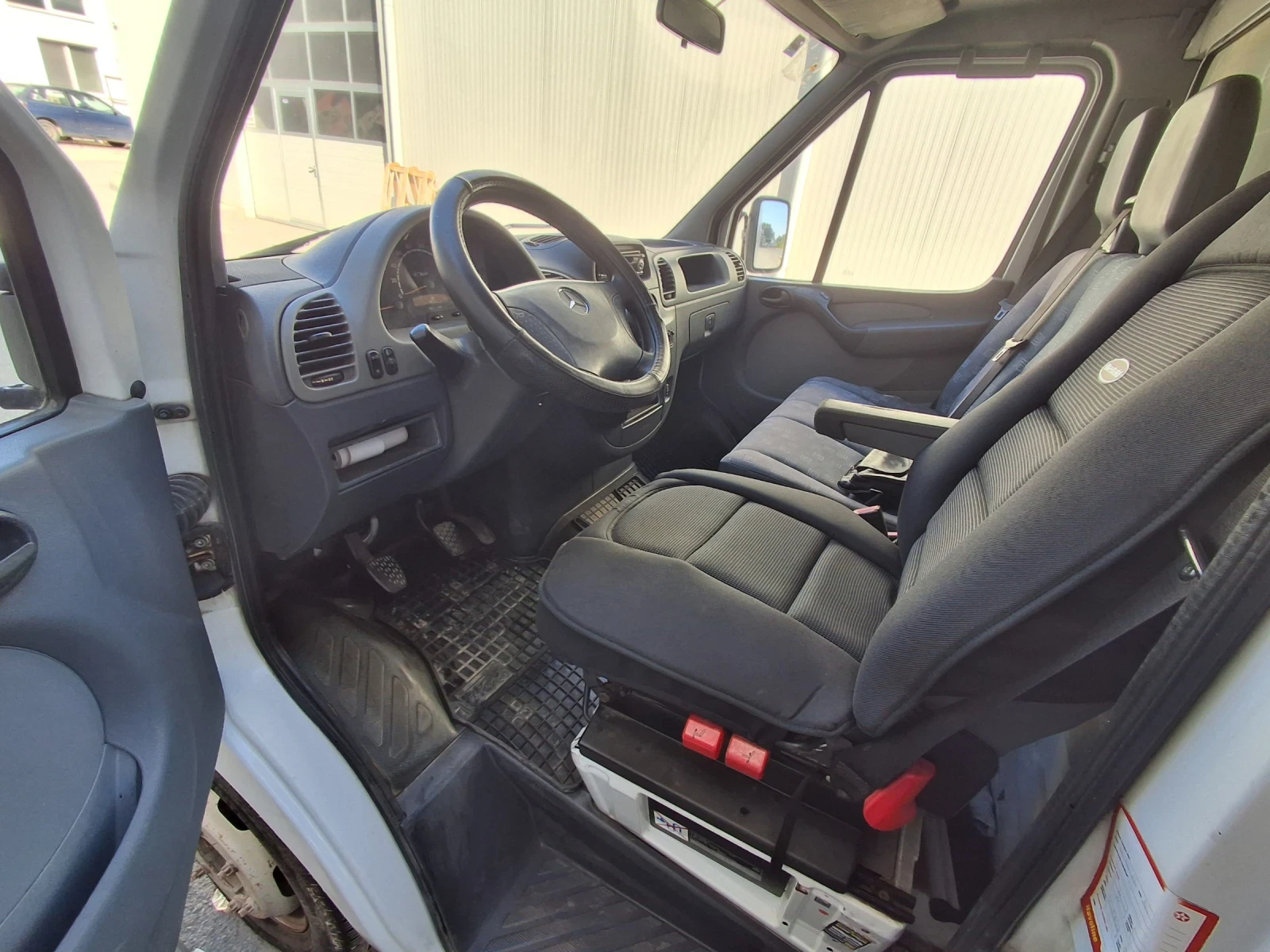 Mercedes-Benz Sprinter 416 До 3.5тона, снимка 9 - Бусове и автобуси - 56127636