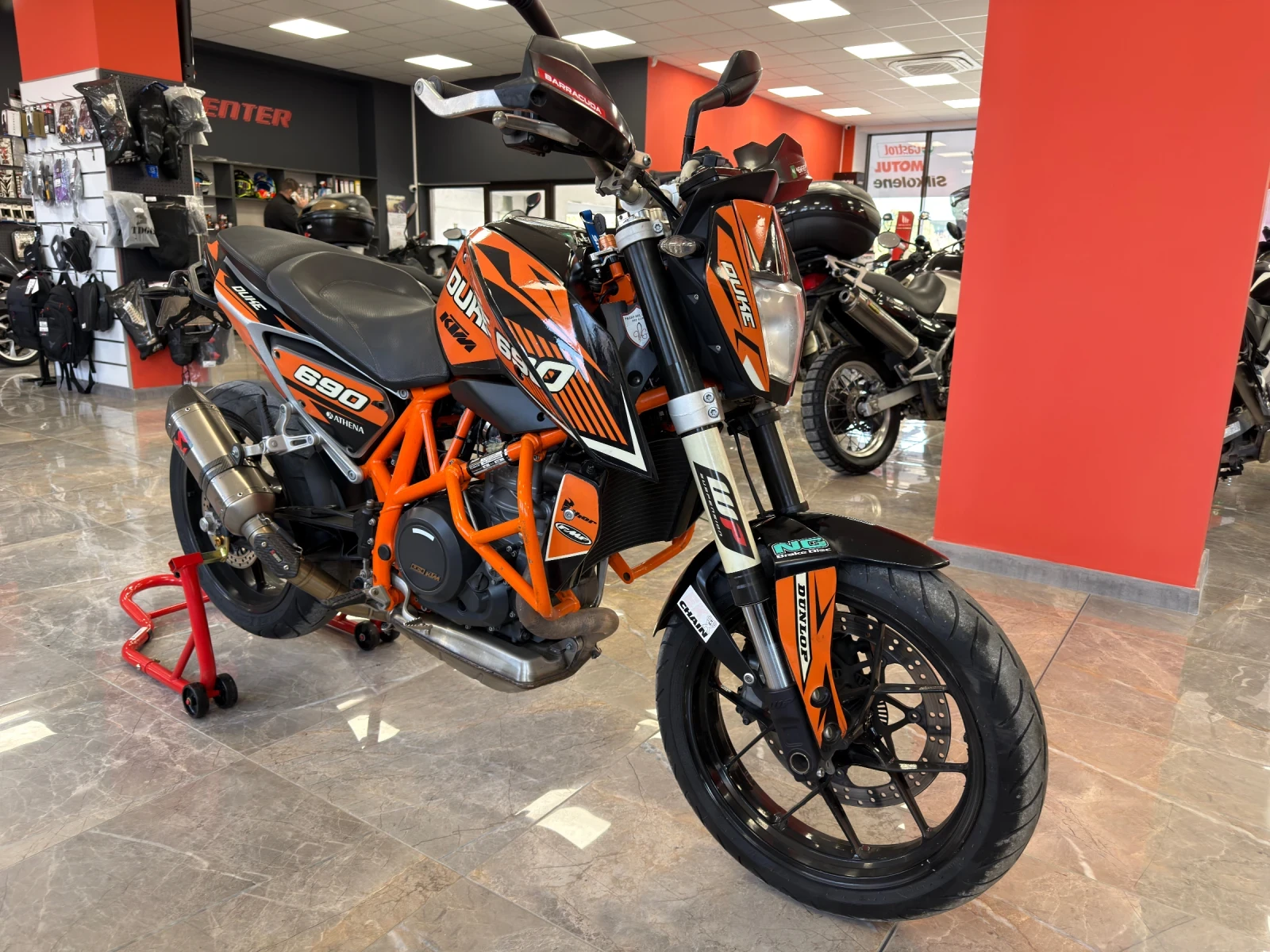 Ktm Duke DUKE 690 ABS, снимка 2 - Мотоциклети и мототехника - 53734367