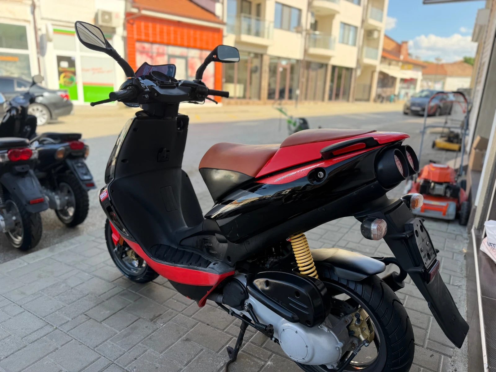Aprilia Sr 50, снимка 6 - Мотоциклети и мототехника - 55450735