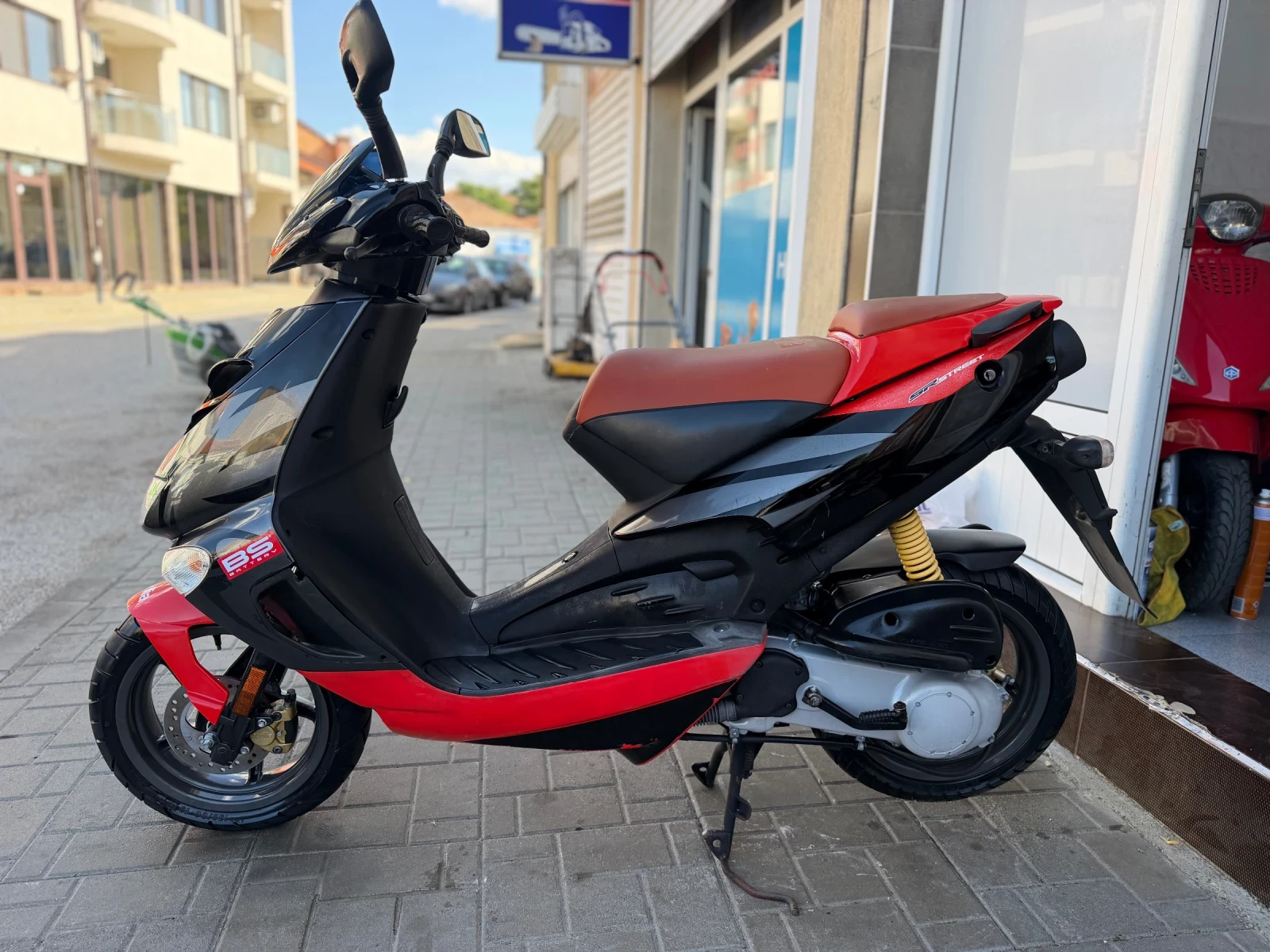 Aprilia Sr 50, снимка 5 - Мотоциклети и мототехника - 55450735