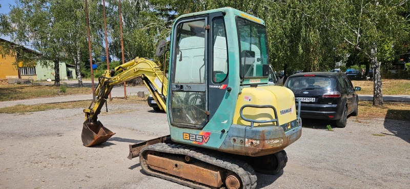 Багер Yanmar B25V
