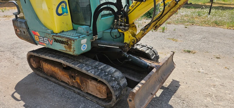 Багер Yanmar B25V, снимка 10 - Индустриална техника - 52623331