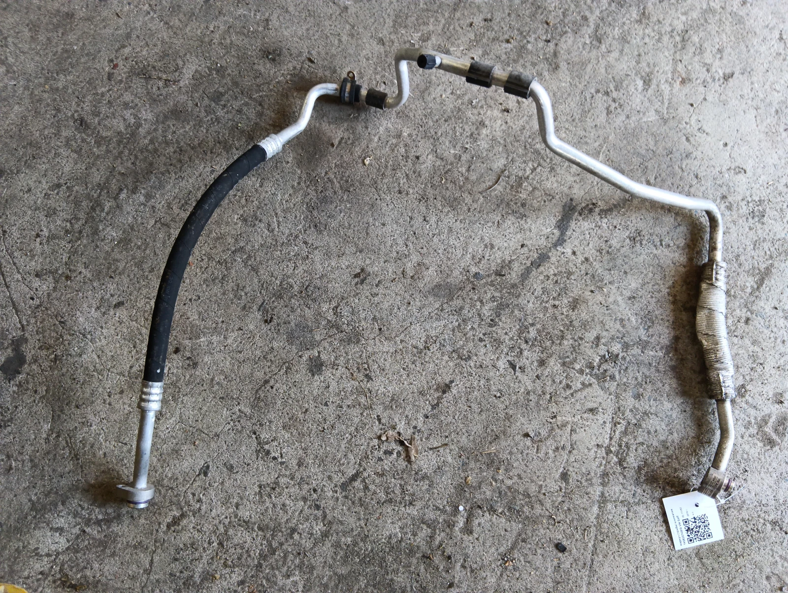 маркуч (тръба) климатик 1K0820743FD VW Golf