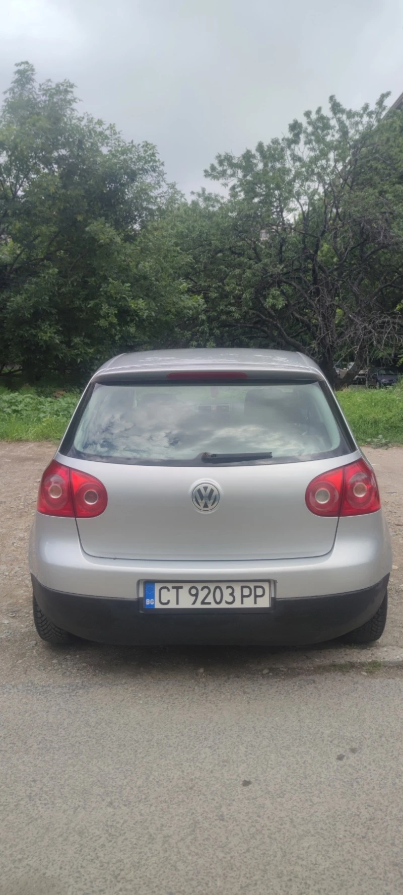 VW Golf V, снимка 2 - Автомобили и джипове - 47307611