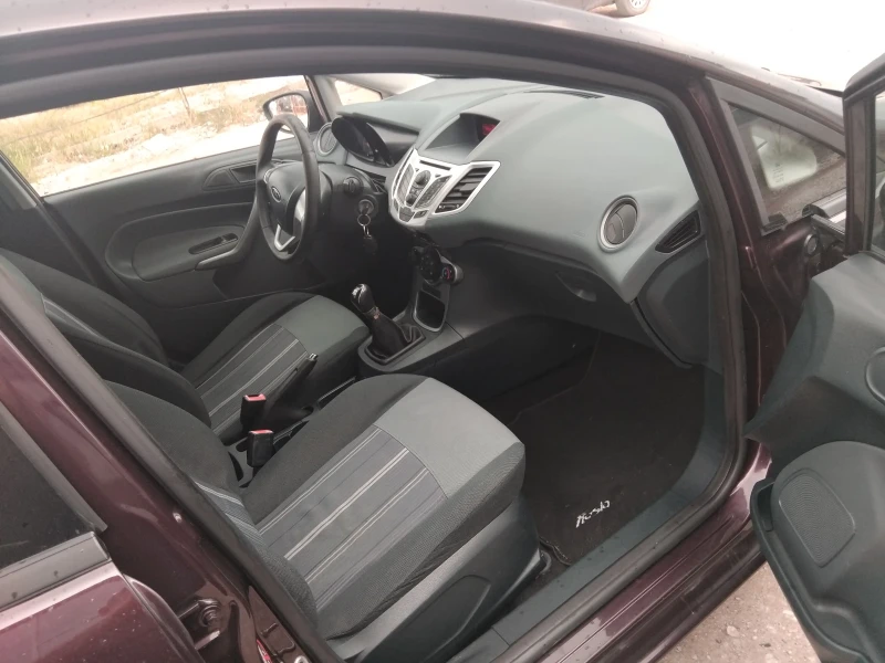 Ford Fiesta 1.4 газ - бензин, снимка 10 - Автомобили и джипове - 47471490