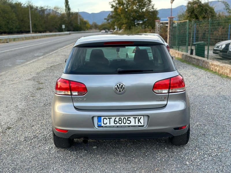 VW Golf 1.6TDI* Клима* Оригинал* Топ* SWISS* , снимка 6 - Автомобили и джипове - 47621489