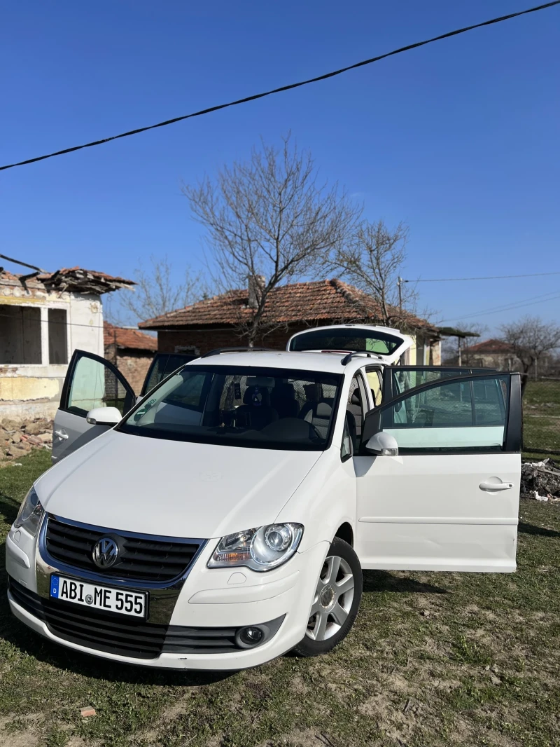 VW Touran, снимка 3 - Автомобили и джипове - 49070060