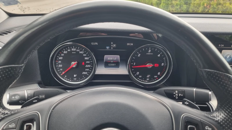 Mercedes-Benz E 220 W213, снимка 9 - Автомобили и джипове - 50408565