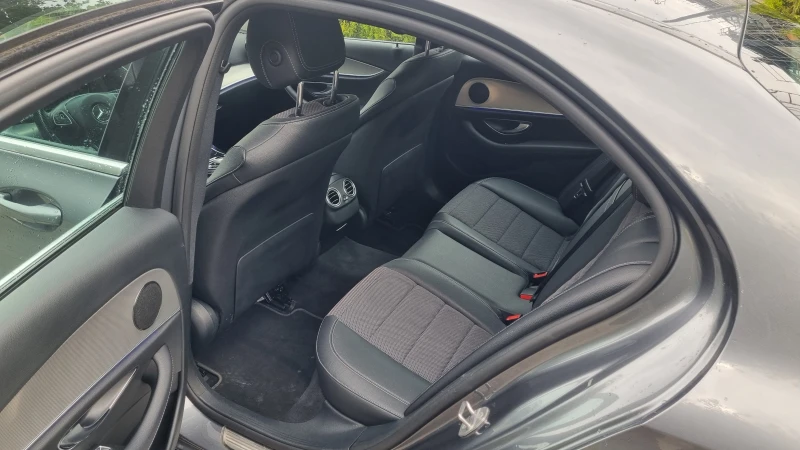 Mercedes-Benz E 220 W213, снимка 10 - Автомобили и джипове - 50408565
