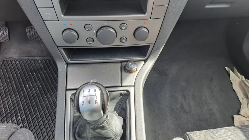 Opel Vectra 3.2, снимка 10 - Автомобили и джипове - 51603769