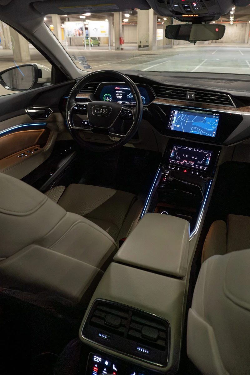 Audi E-Tron 55 ETRON, снимка 7 - Автомобили и джипове - 52325939