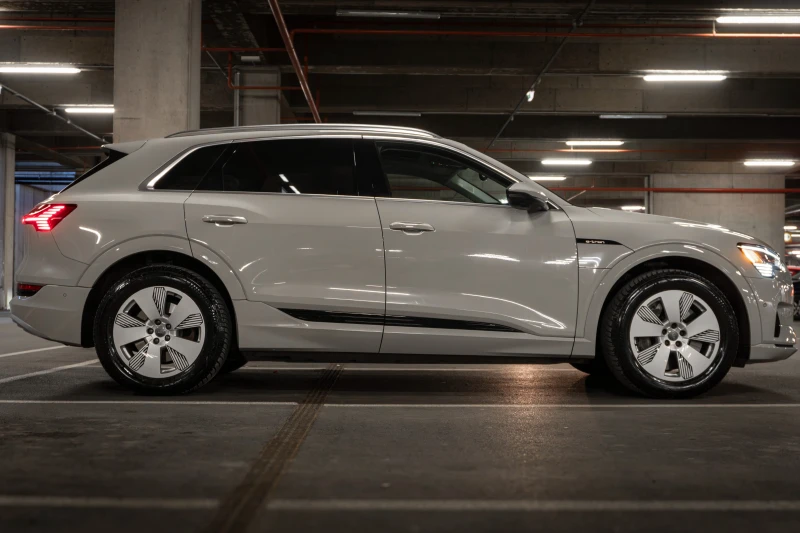 Audi E-Tron 55 ETRON, снимка 2 - Автомобили и джипове - 52325939